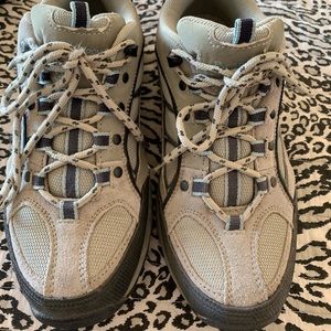 Bear paw Hiking shoes